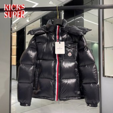 Moncler Montbeliard Short Down Jacket Black