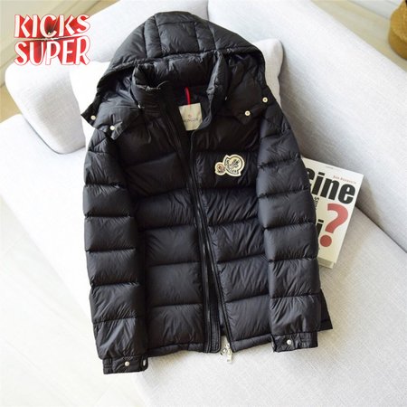 Moncler Down Jacket MC330037