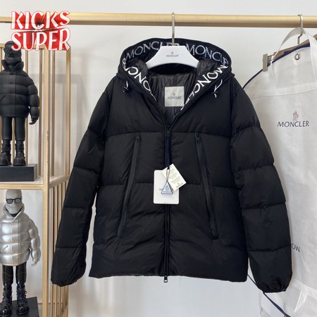 Moncler Down Jacket MC330068