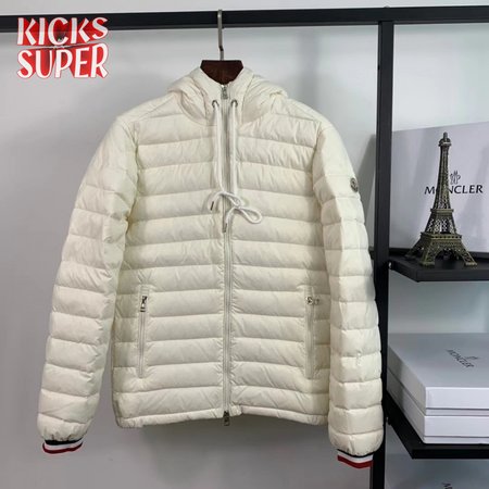 Moncler 2020 Down Jacket MC330053